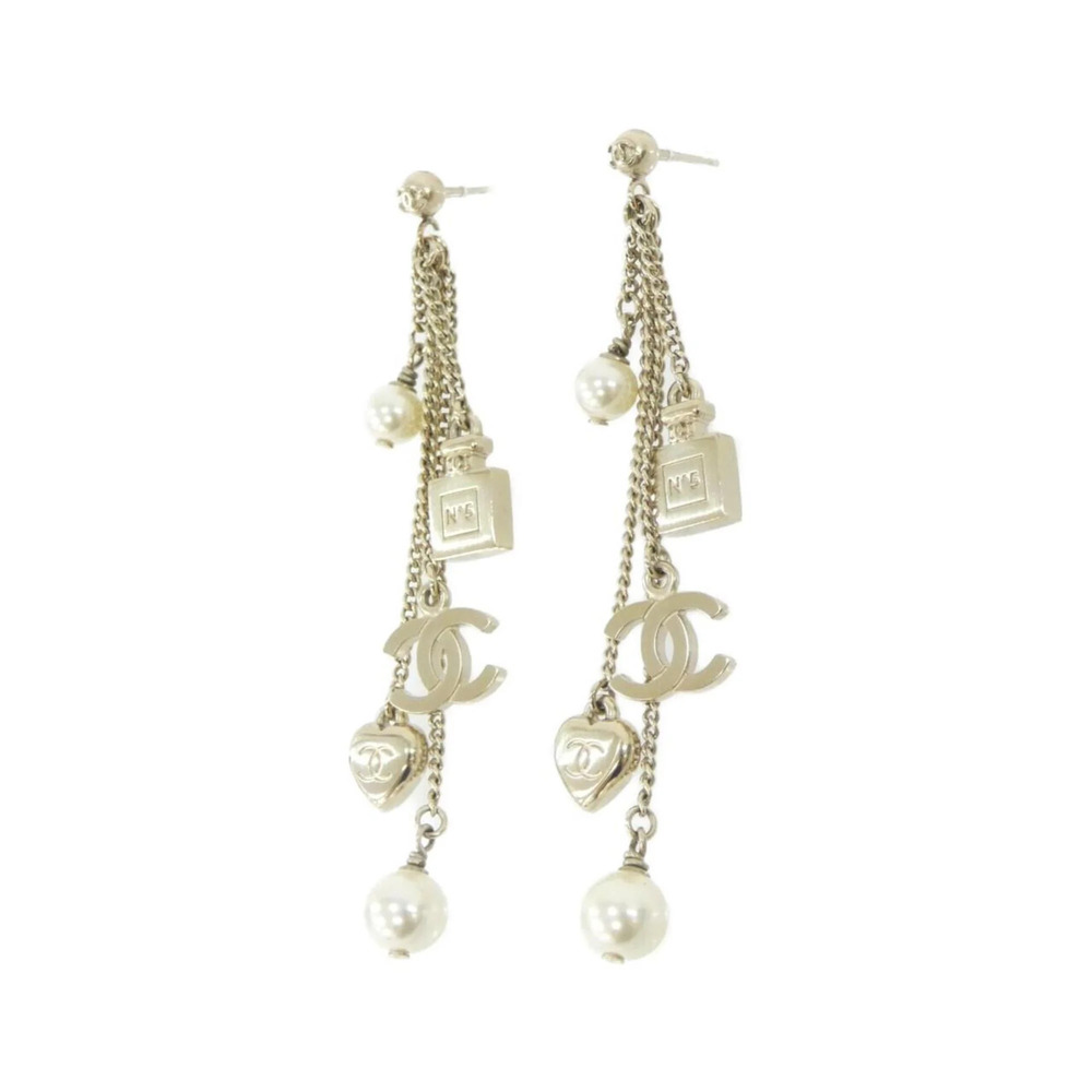 CHANEL White Earrings - Picture 2 of 3